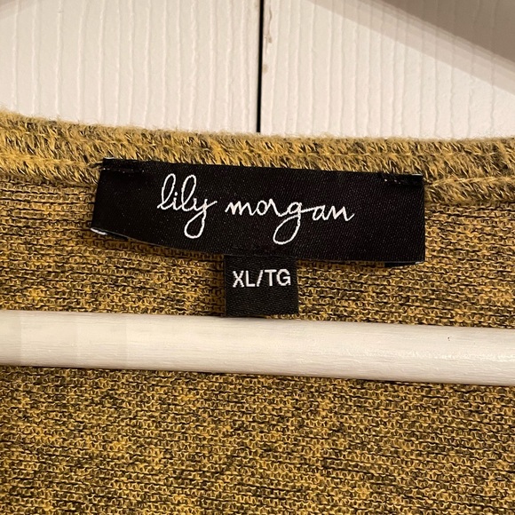 Long sleeve shirt with half zipper - Picture 3 of 5